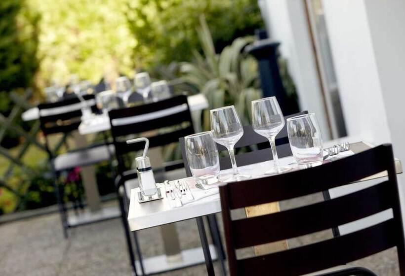 Отель Campanile Lille Nord  Wasquehal