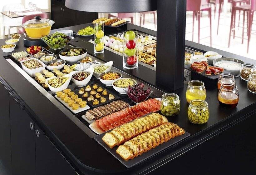 Отель Campanile Lille Nord  Wasquehal