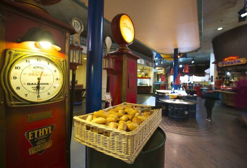 Disney Hotel Santa Fe