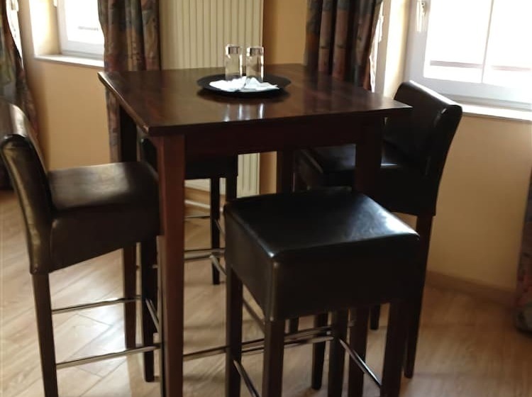 Отель Hôtel Du Théâtre Centre Historique Parking Souterrain Gratuit