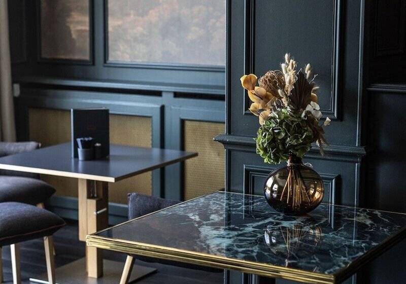 هتل Ermitage De Corton   Teritoria