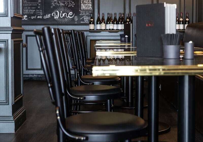 هتل Ermitage De Corton   Teritoria