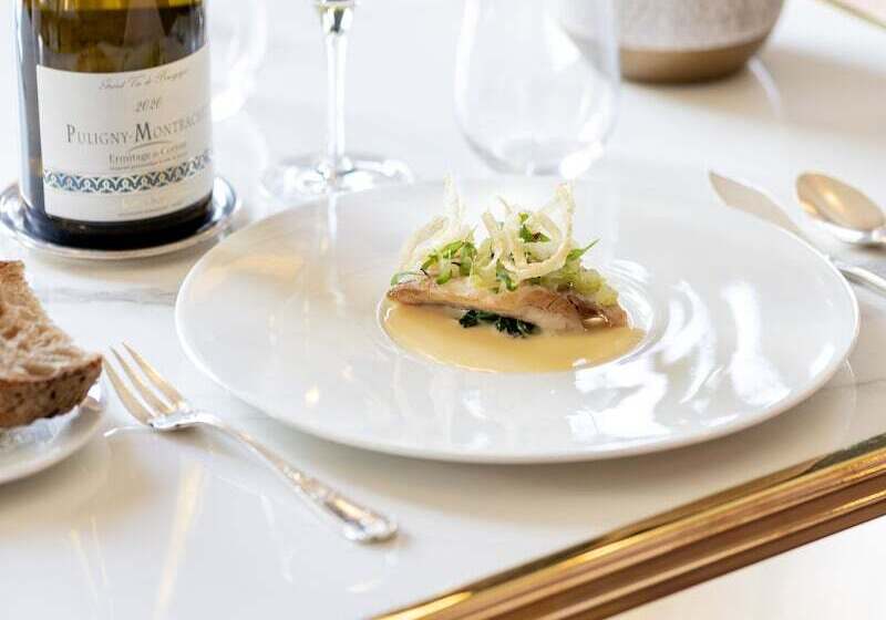 هتل Ermitage De Corton   Teritoria