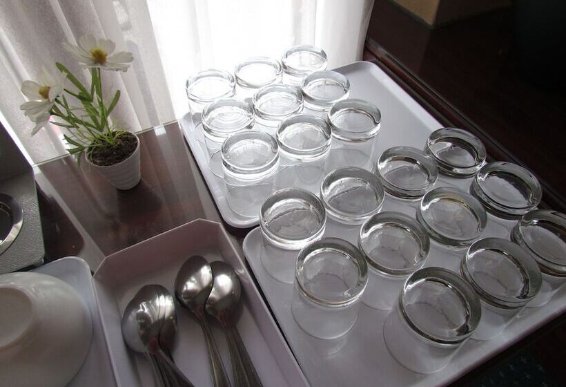 Отель Hôtel Du Parc