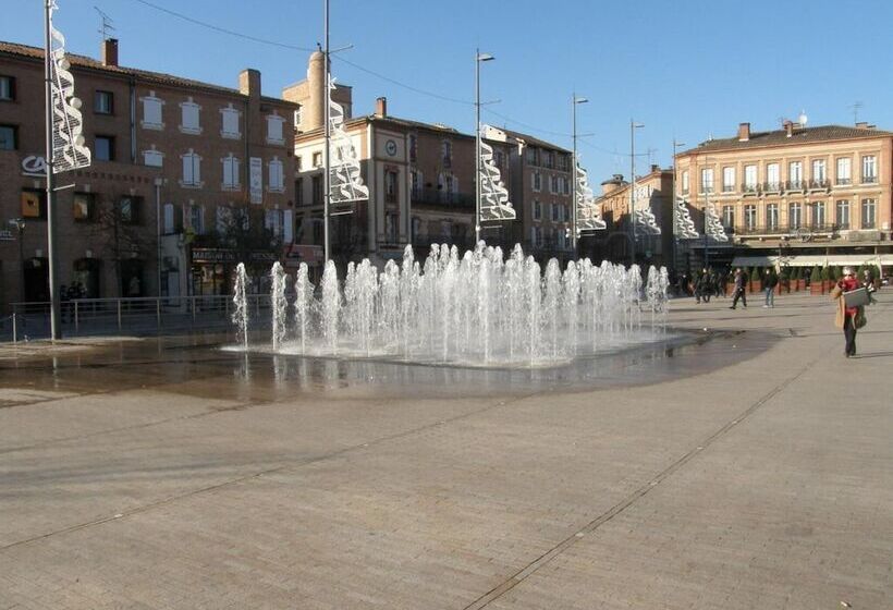 Отель Hôtel Du Vigan