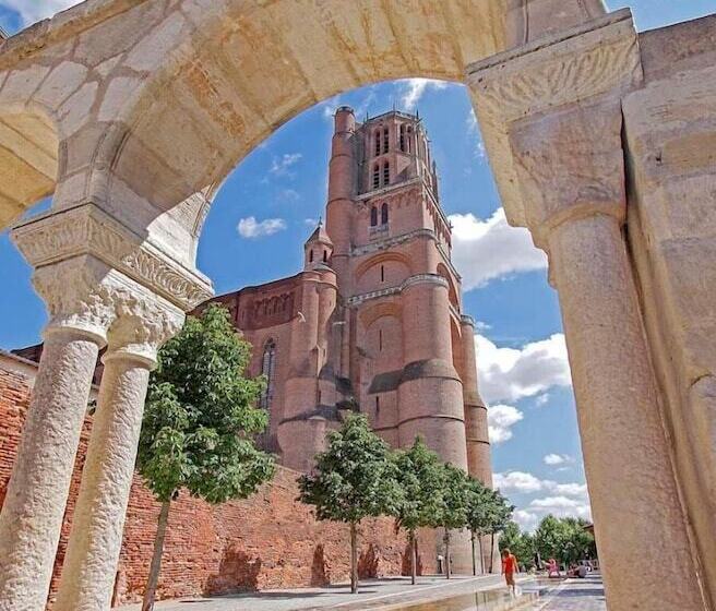 Отель Hôtel Du Vigan