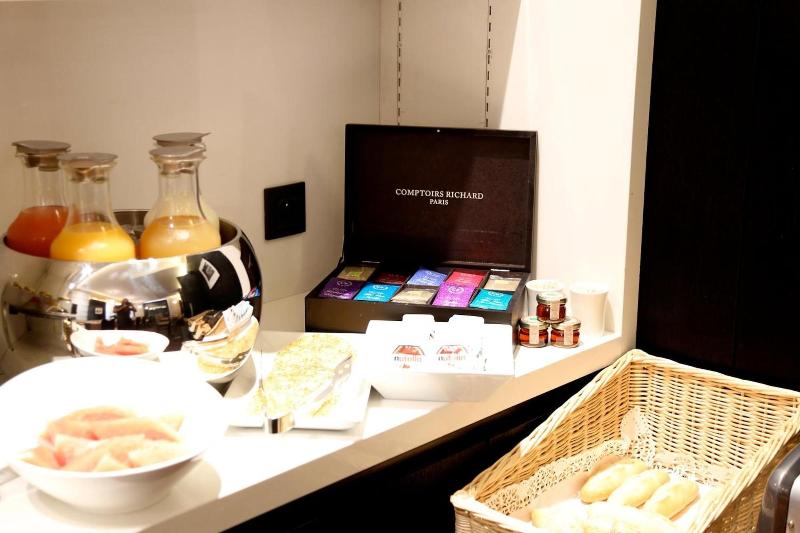 ホテル Hôtel Elysées Paris