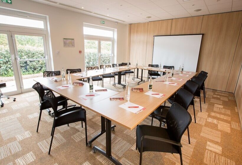 Отель Ibis Cherbourg La Glacerie