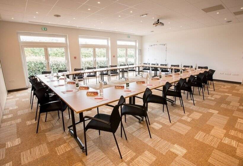 Отель Ibis Cherbourg La Glacerie