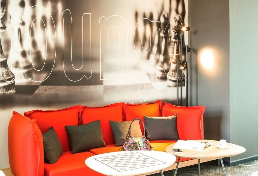 Отель Ibis Lorient Centre Gare