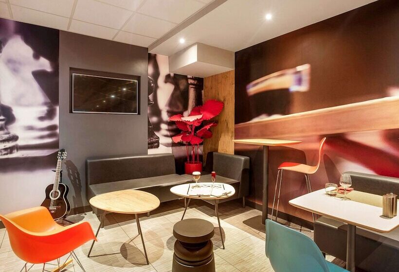 Отель Ibis Lorient Centre Gare