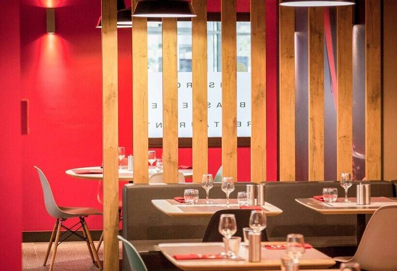 Отель Ibis Lorient Centre Gare