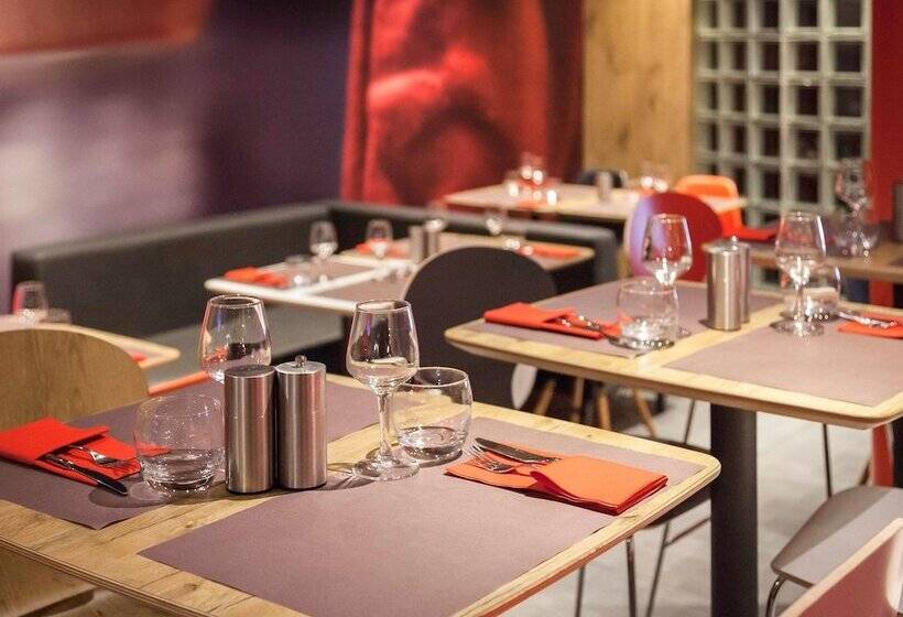 Отель Ibis Lorient Centre Gare