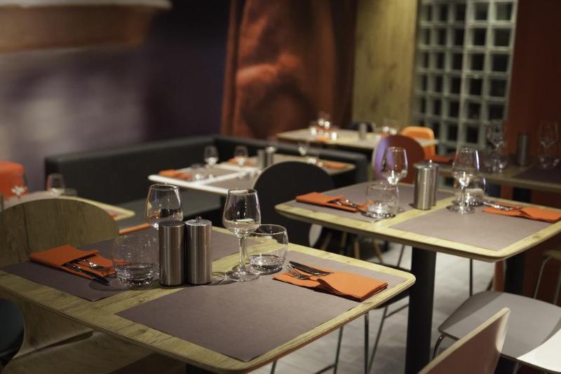 Отель Ibis Lorient Centre Gare