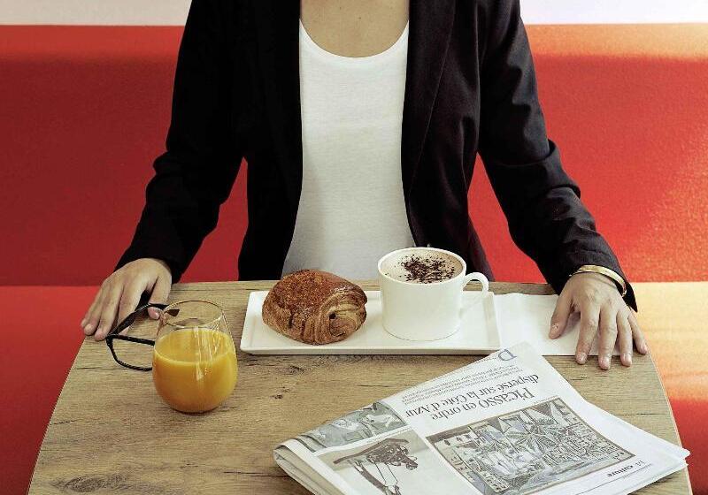 Отель Ibis Lorient Centre Gare