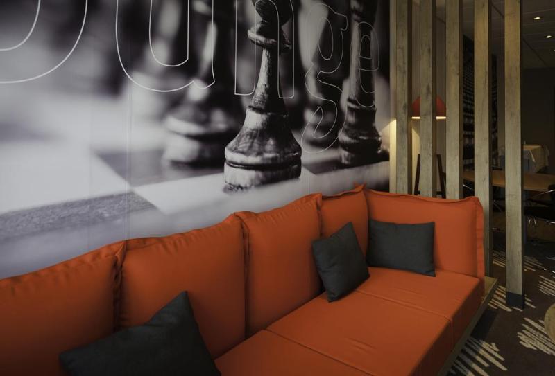 Отель Ibis Lorient Centre Gare