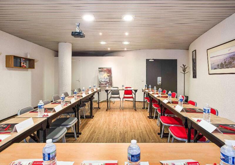 Отель Ibis Lorient Centre Gare