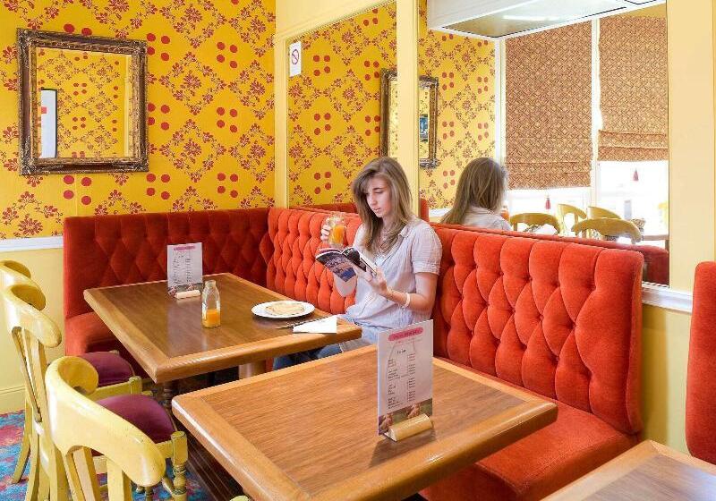 Отель Ibis Styles St Etienne   Gare Chateaucreux