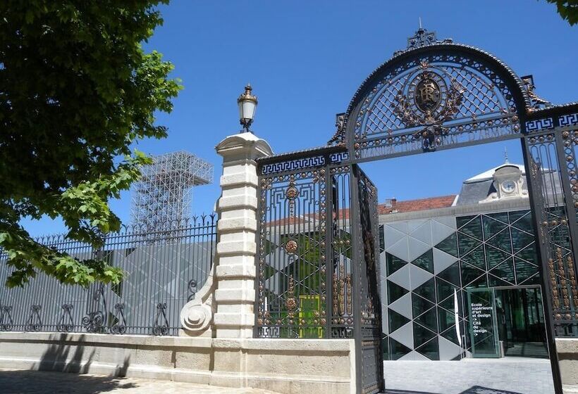 Отель Ibis Styles St Etienne   Gare Chateaucreux