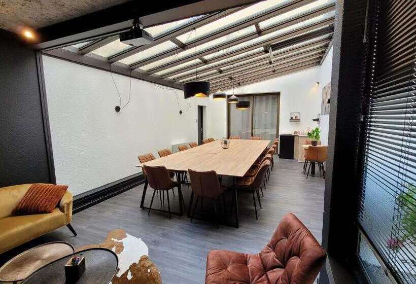 Отель Hôtel Le Valois, Cognac Centre