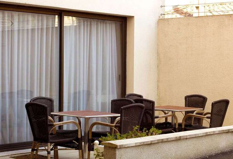 Отель Hôtel Le Valois, Cognac Centre