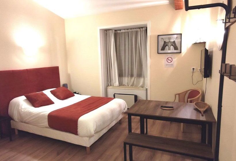 Отель Hôtel Le Valois, Cognac Centre