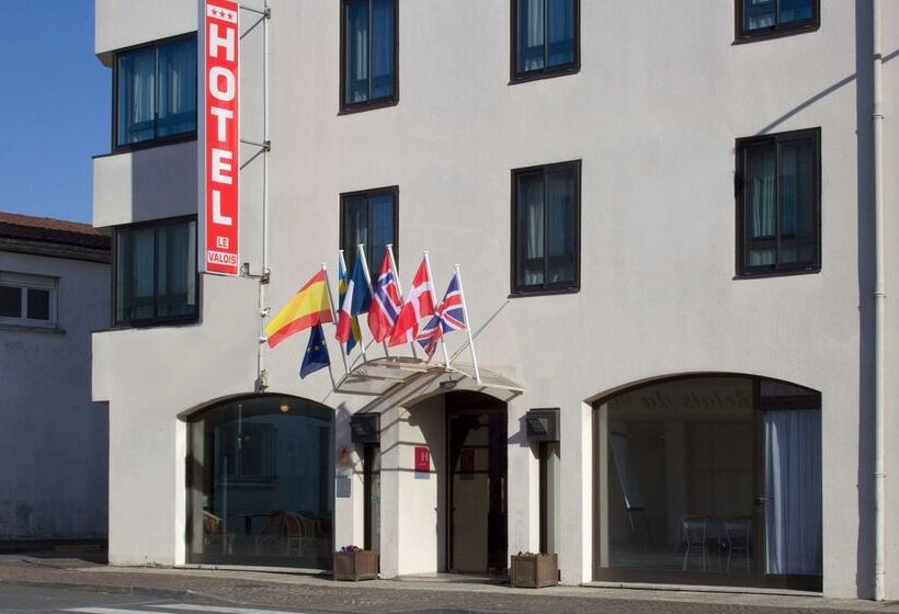 Отель Hôtel Le Valois, Cognac Centre