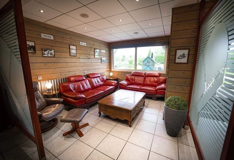 Отель Logis Cris Hôtel, Lyon Est