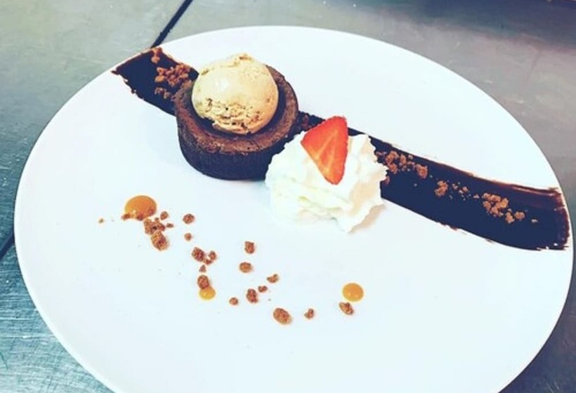 Отель Logis Cris Hôtel, Lyon Est