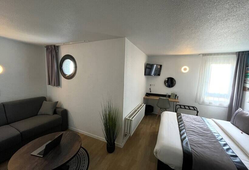 Отель Logis Cris Hôtel, Lyon Est