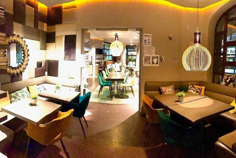 בית מלון כפרי Kyriad Vichy Spa Cinq Mondes