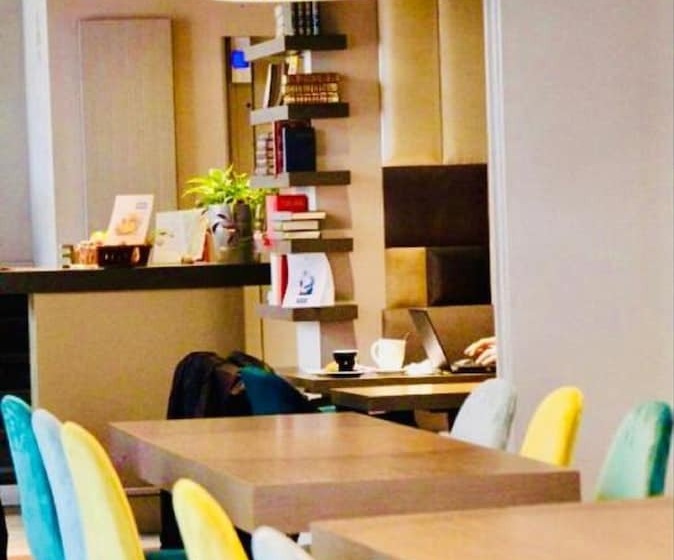 בית מלון כפרי Kyriad Vichy Spa Cinq Mondes