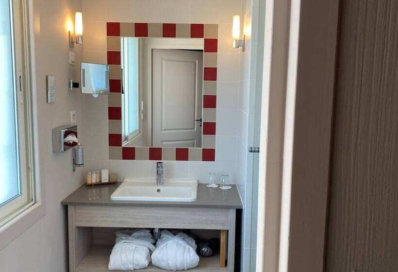 هتل Hôtel Et Résidence La Réserve