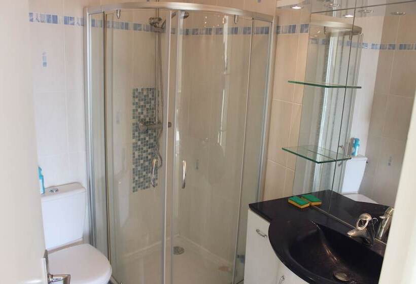 בית מלון כפרי Le Crystal Dinard Plage