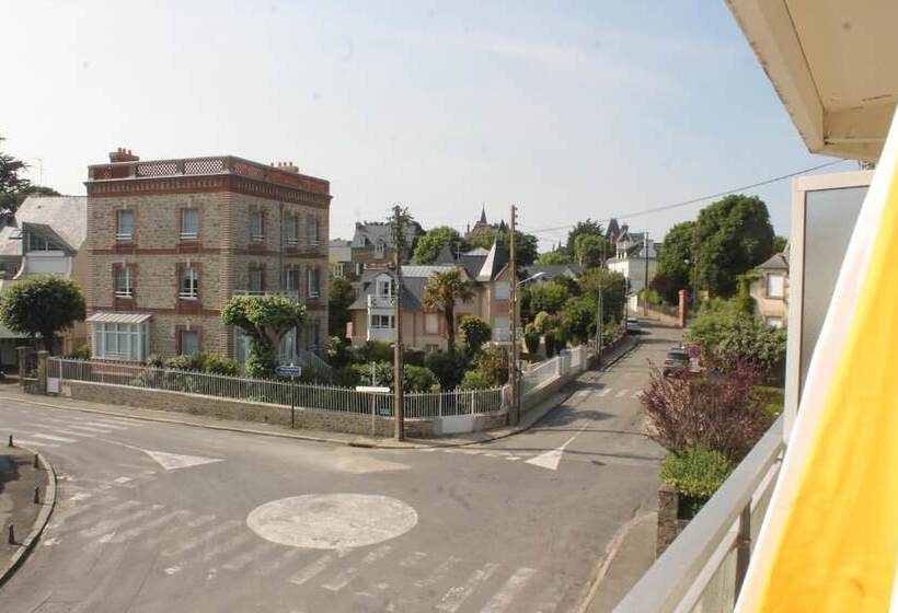 בית מלון כפרי Le Crystal Dinard Plage