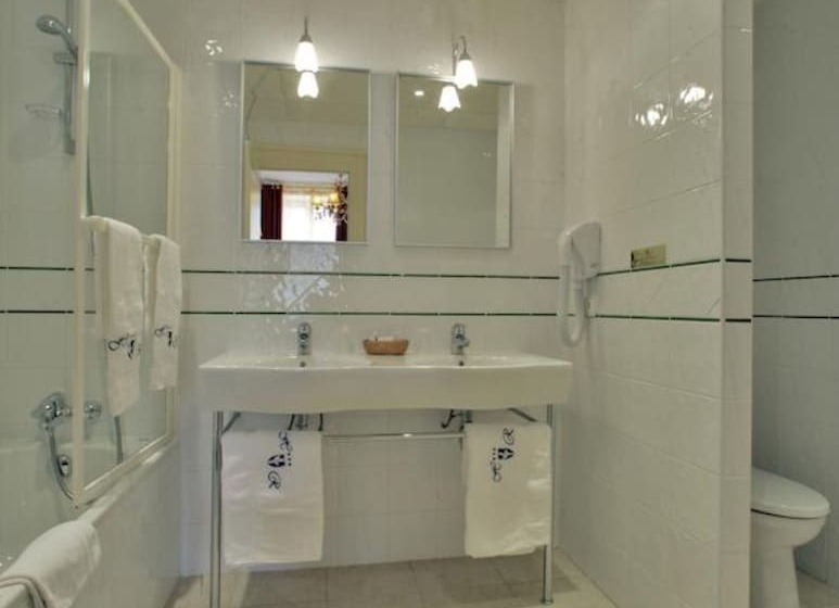 فندق Le Roncevaux