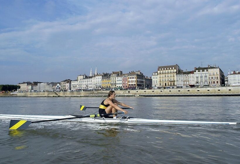 בית מלון כפרי Logis Hôtel De Bourgogne   Mâcon