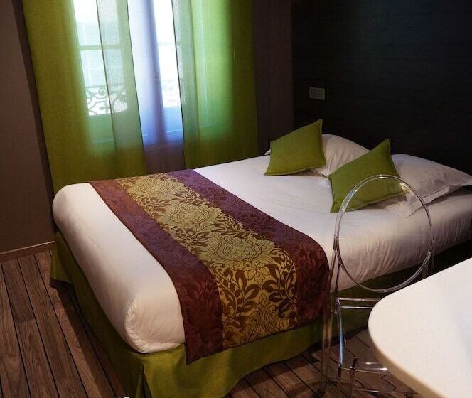 בית מלון כפרי Logis Hôtel De Bourgogne   Mâcon