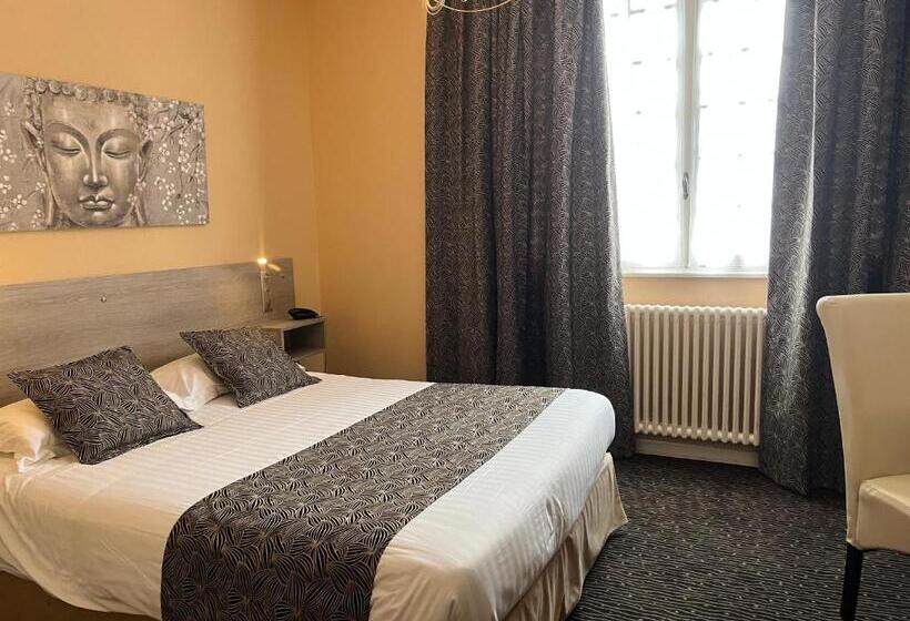 فندق Logis La Thomasse