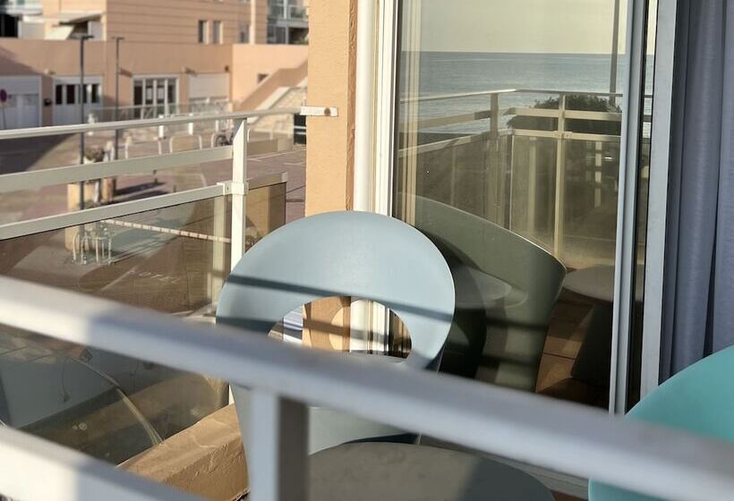 Отель Port Marine