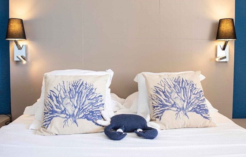 Отель Port Marine