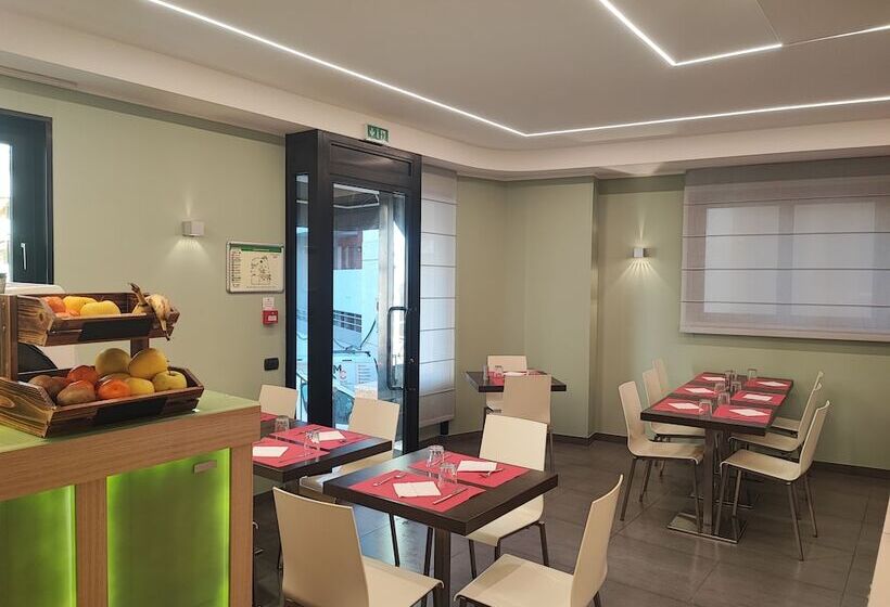 בית מלון כפרי Restaurant Forum