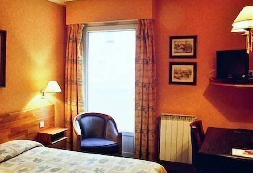 בית מלון כפרי Sully