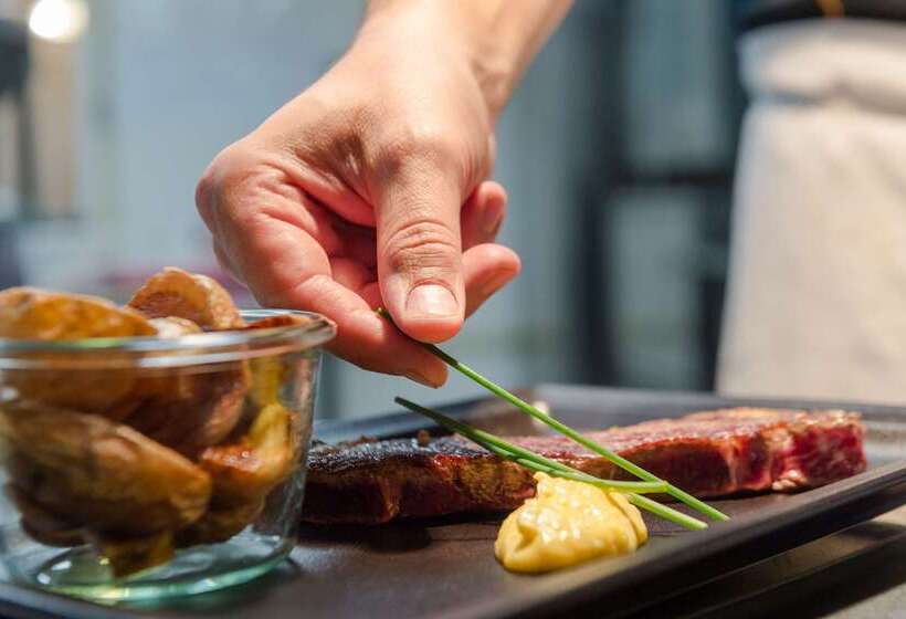 בית מלון כפרי The Originals Boutique, Grand Hôtel Saintpierre, Aurillac