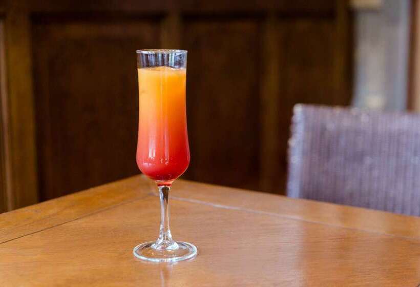 בית מלון כפרי The Originals Boutique, Grand Hôtel Saintpierre, Aurillac