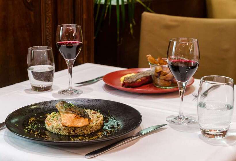 בית מלון כפרי The Originals Boutique, Grand Hôtel Saintpierre, Aurillac