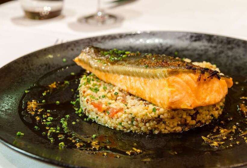 בית מלון כפרי The Originals Boutique, Grand Hôtel Saintpierre, Aurillac