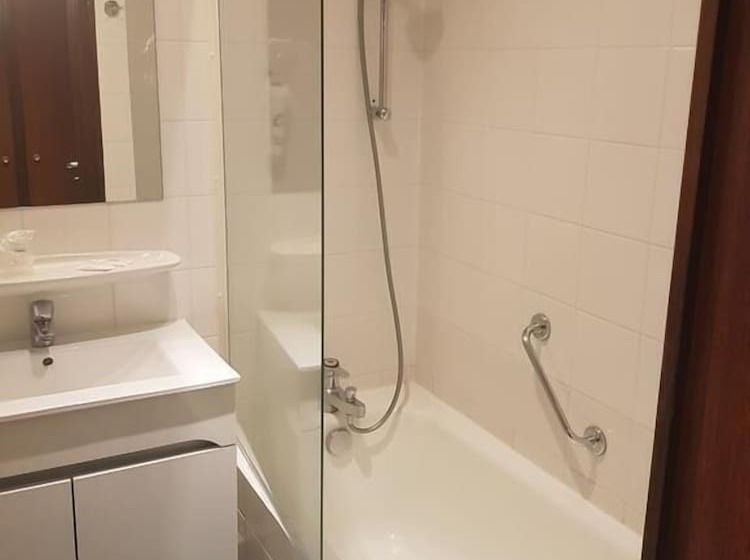 בית מלון כפרי The Originals Boutique, Grand Hôtel Saintpierre, Aurillac