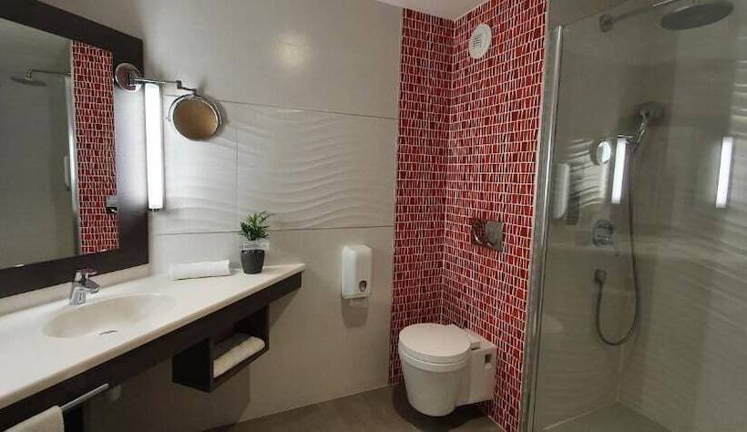 هتل The Originals Boutique, Hôtel La Chaussairie, Rennes Sud