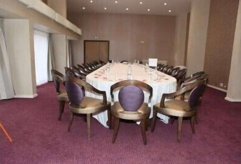 ホテル Hôtel Les Trois Roses, Meylan Grenoble The Originals Boutique